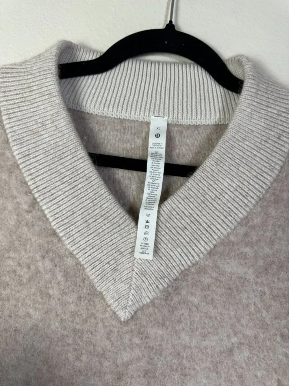 Lululemon Alpaca Wool Blend V-Neck Sweater Beige Womens XL Heathered White Opal - Picture 15 of 16